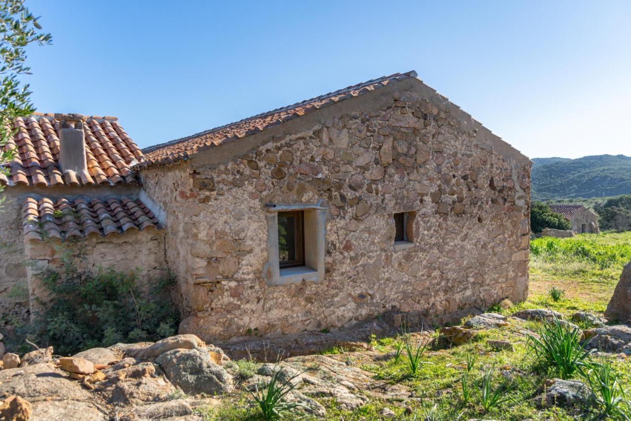 Le Case Di Mara - Appartamenti Tipici "Stazzo Giovannareddu" Porto San Paolo  Exterior foto