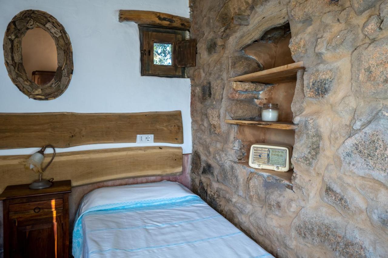 Le Case Di Mara - Appartamenti Tipici "Stazzo Giovannareddu" Porto San Paolo  Exterior foto