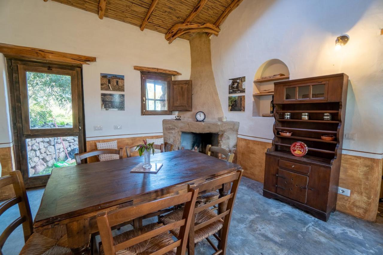 Le Case Di Mara - Appartamenti Tipici "Stazzo Giovannareddu" Porto San Paolo  Exterior foto